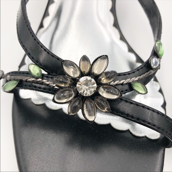 CLASSIFIED Orlando Black Kitten Heel w Flower - Picture 2 of 7